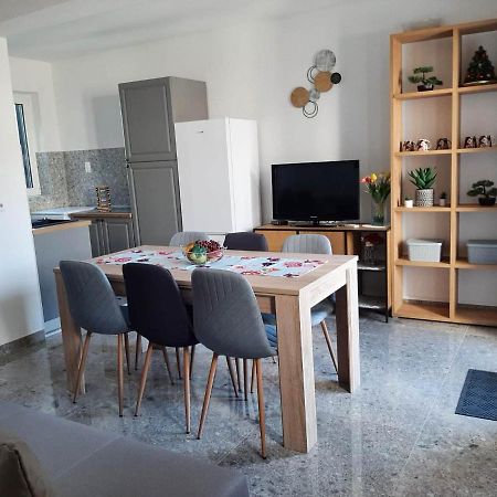 Ema Apartment เบรลา ภายนอก รูปภาพ
